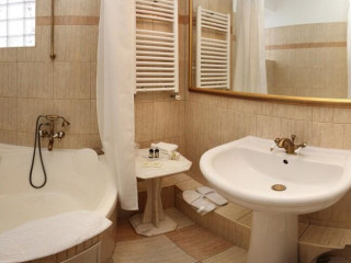 ARC DE TRIOMPHE BY RESIDENCE HOTELS