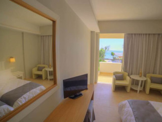 Elea Beach Hotel