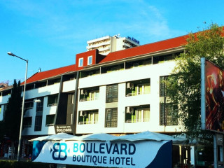 BOULEVARD BOUTIQUE