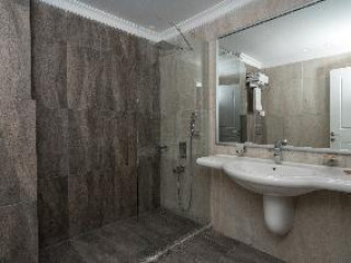 BAY NIHAT LALE OTEL