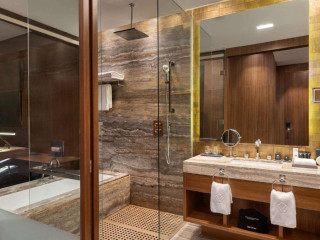 Wyndham Grand Bahrain Bay si Formula 1 Grand Prix Ticket