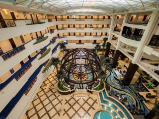 Movenpick Dubai Grand Al Bustan