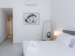 TWO PILLOWS BOUTIQUE HOSTEL