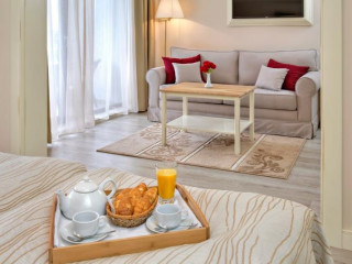 White Rock Castle Suite
