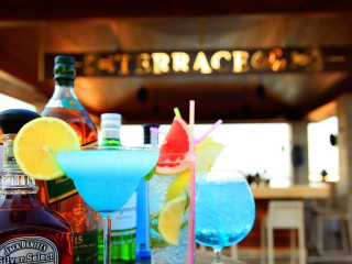 Cratos Premium Hotel