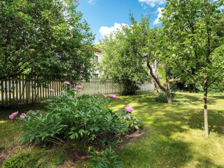 GUSTAV ERNESAKS HOUSE