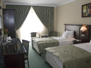 Hotel Rapsodia City Center