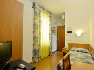 Tirreno Hotel