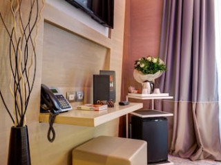 Dharma Luxury Hotel