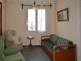 NEAT FLAT IN ARGOSTOLI SEASIDE TOWN