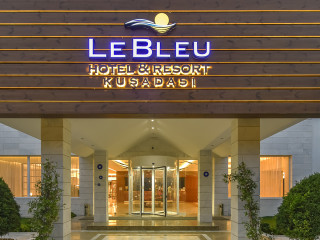 LE BLEU HOTEL AND RESORT
