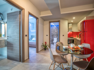 SAVVAS LUXURY SUITES