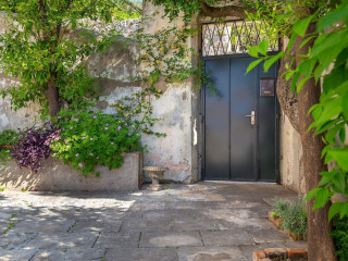 HEDERA ESTATE, HEDERA A10