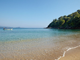 Lichnos Beach Hotel and Suites