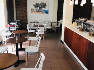 PETROU HOTEL APARTMENTS