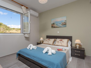 VATSA BEACH VILLA LARGE PRIVATE POOL WALK TO BEACH SEA VIEWS A 