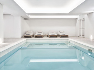 100 Rizes Luxury Seaside Resort
