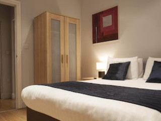 12 LONDON STREET APARTMENTS