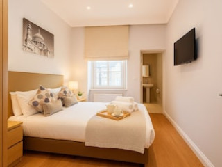 12 LONDON STREET APARTMENTS