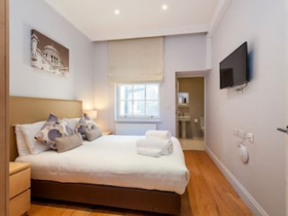 12 LONDON STREET APARTMENTS