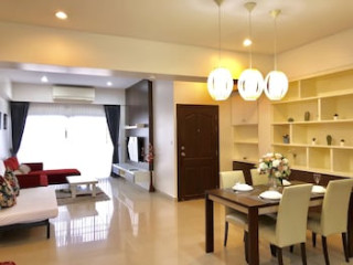 14 PLACE SUKHUMVIT SUITES