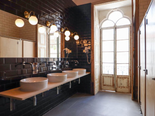 1878 Hostel