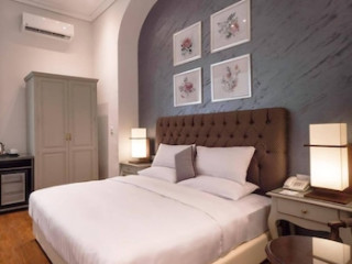 1920S BOUTIQUE HOTEL AND RESTAURANTS