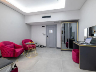 216 Prestige Hotel