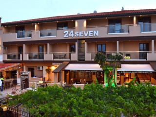 24 SEVEN BOUTIQUE HOTEL