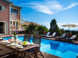 3 Queens Villas