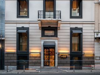 33 Solonos Suites