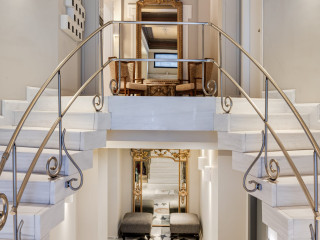33 Solonos Suites