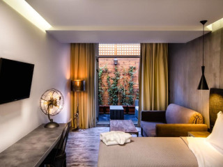360 Degrees Hotel