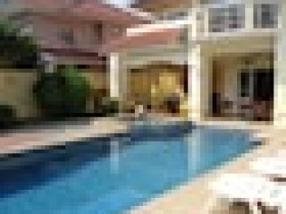 4 Bedroom Villa Private Pool Central Pattaya 15 min Away