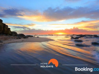 #53 S Rafael Beach Swimming pool