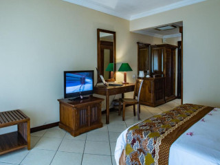 Aanari Hotel & Spa