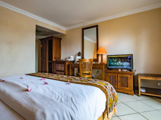 Aanari Hotel & Spa