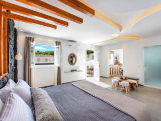 Abasa Suites Santorini