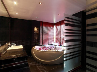 Absolute Bangla Suites