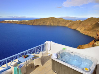 Absolute Bliss Imerovigli Suites