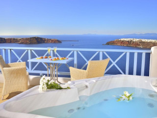 Absolute Bliss Imerovigli Suites