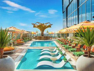 AC Hotel Downtown Los Angeles