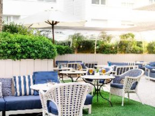 AC Hotel Victoria Suites