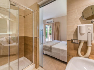 Acacia Resort Parco Dei Leoni