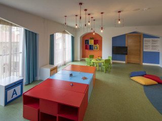 ACANTHUS & CENNET BARUT COLLECTION