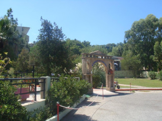 Achousa Hotel
