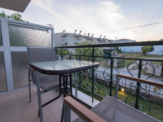 Acquablue Apartments