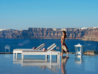 ACROTERRA ROSA LUXURY SUITES AND SPA