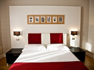 ADAMAS LUXURY SUITES