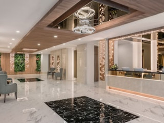 ADELPHI GRANDE SUKHUMVIT BY COMPASS HOSPITALITY (SHA)